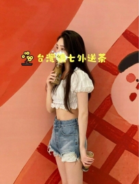膚白嫩滑的文靜淑女 全程好配合 很多人喜歡的fu 想虧