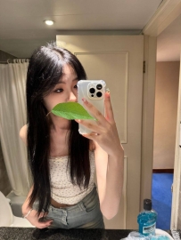 鄰家女孩 新人   粉嫩乳頭可舔