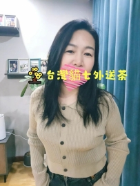 老阿姨也很可愛哦 花店老闆娘